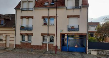 LONGPRE LES AMIENS PLACE ANDRE BATEL