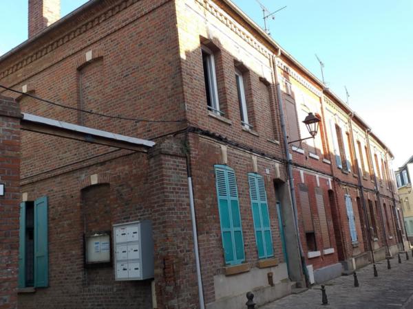 RUE DAME JEANNE