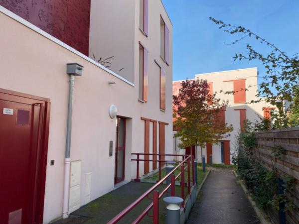 COUR COUVREUR