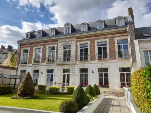RUE DE L' AMIRAL COURBET